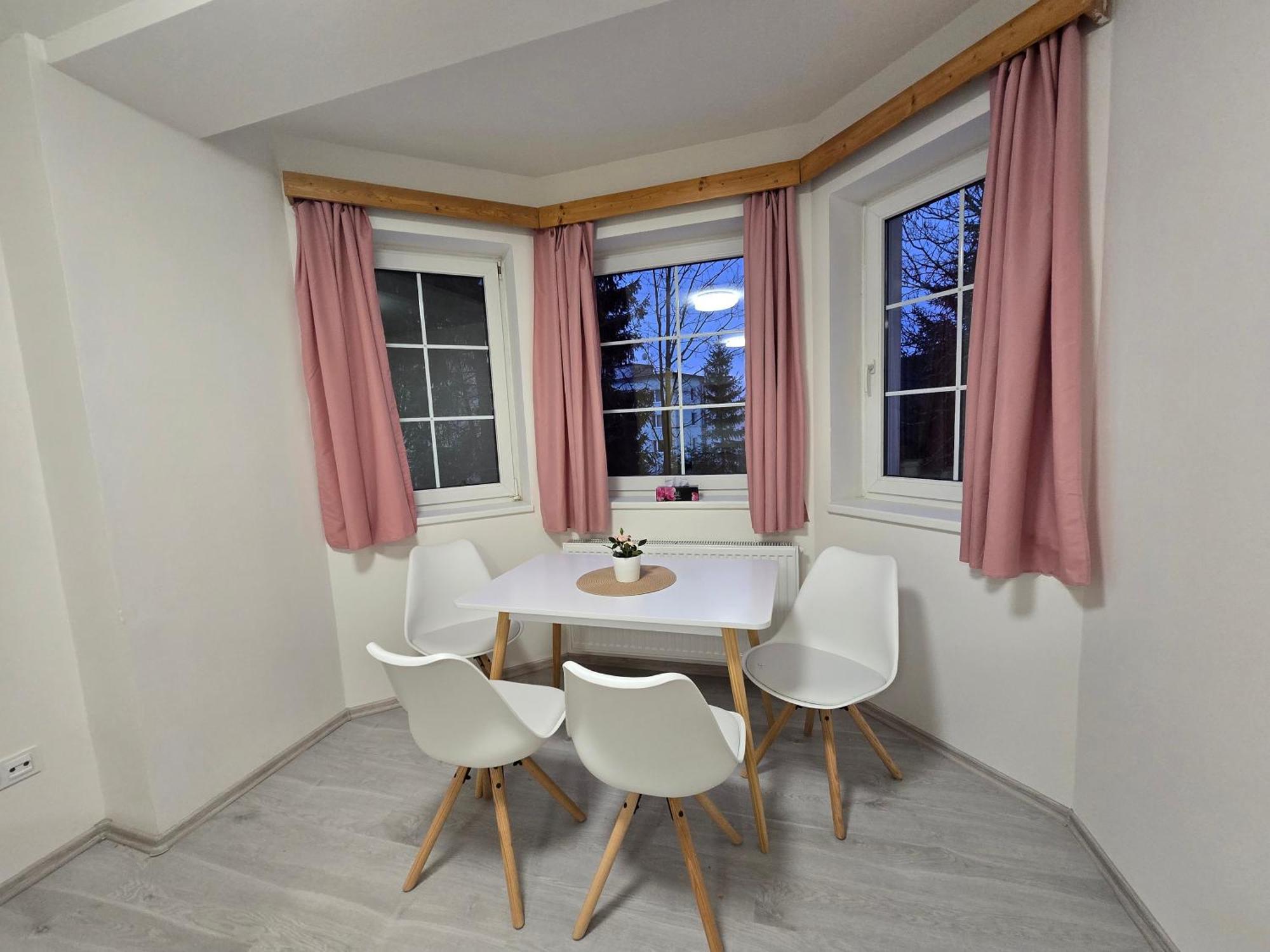 Apartmany Almond Харачов Екстериор снимка